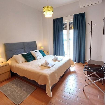 Georgia'S Cozy Apartment In Koukaki Афины Экстерьер фото