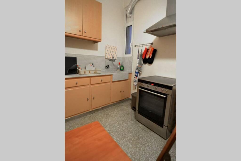 Georgia'S Cozy Apartment In Koukaki Афины Экстерьер фото