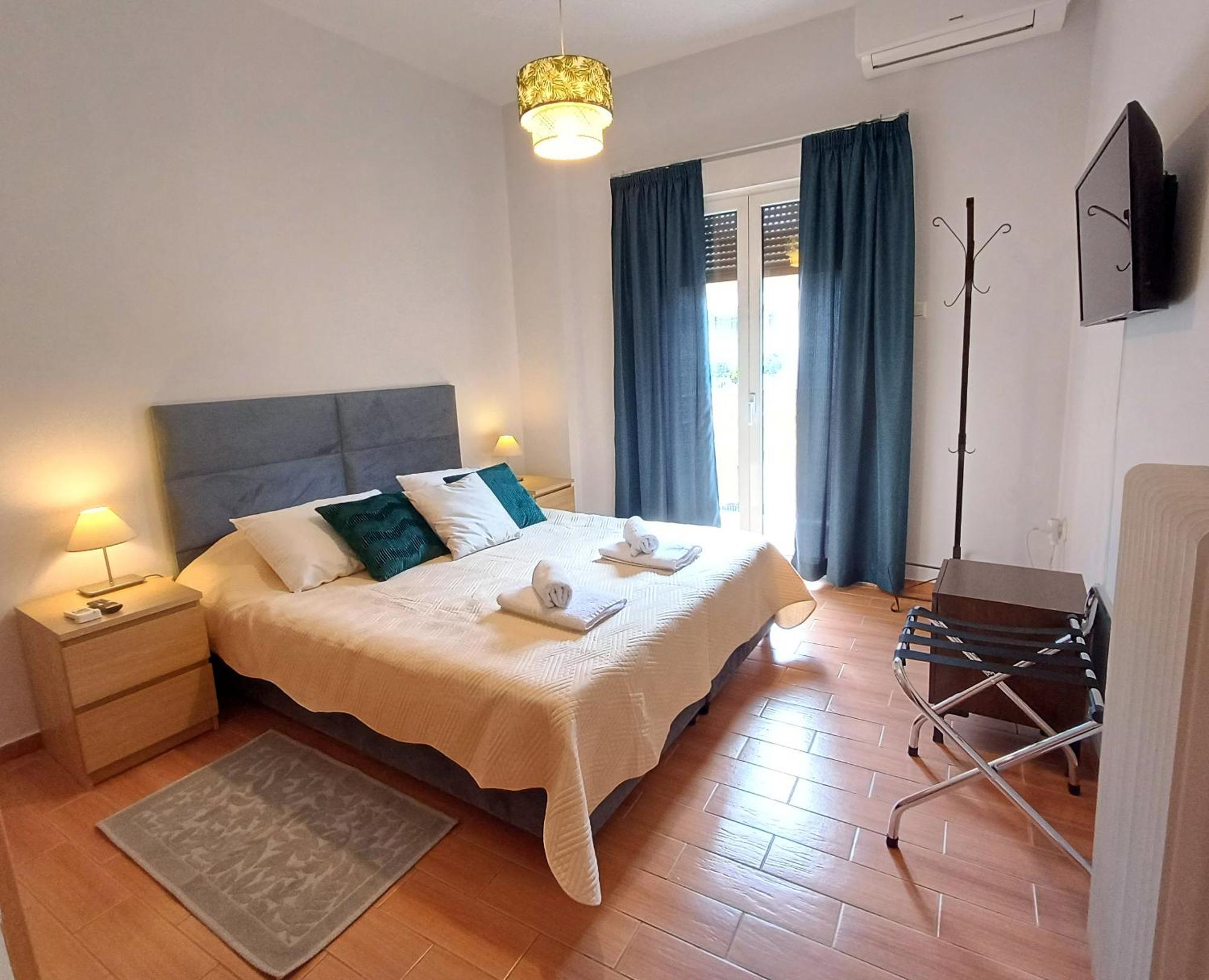 Georgia'S Cozy Apartment In Koukaki Афины Экстерьер фото